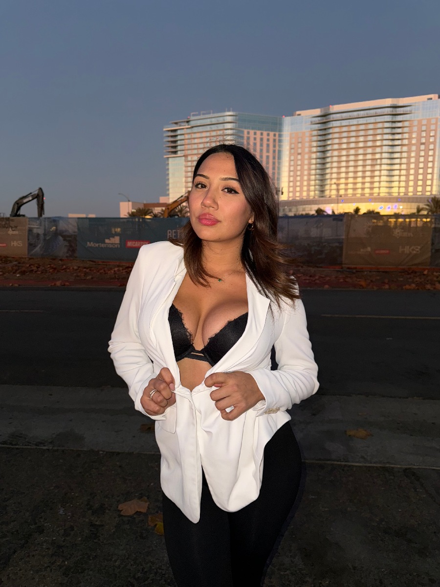 Take a pause and enjoy Ali Cruz — streaming from Georgetown