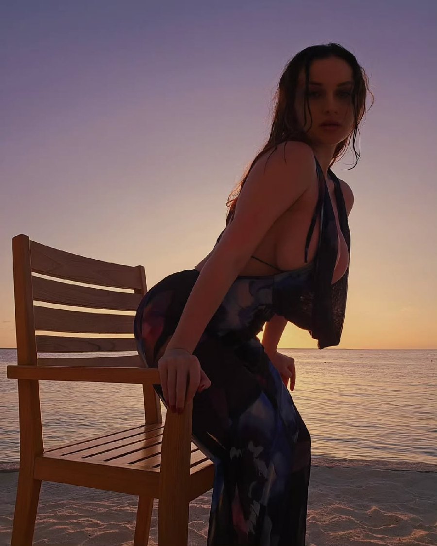 Sexy girl Miranda Faith nude in Georgetown