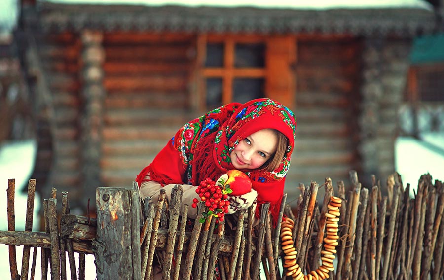 Sexy girl Women in Slavic costumes in Georgetown