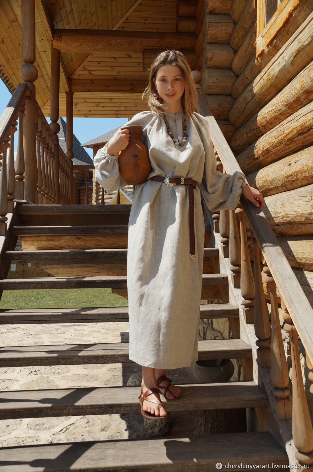 Girls in Slavic costumes in Georgetown