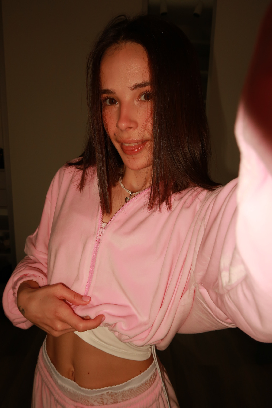 Tina brings the glow — live moments in Georgetown