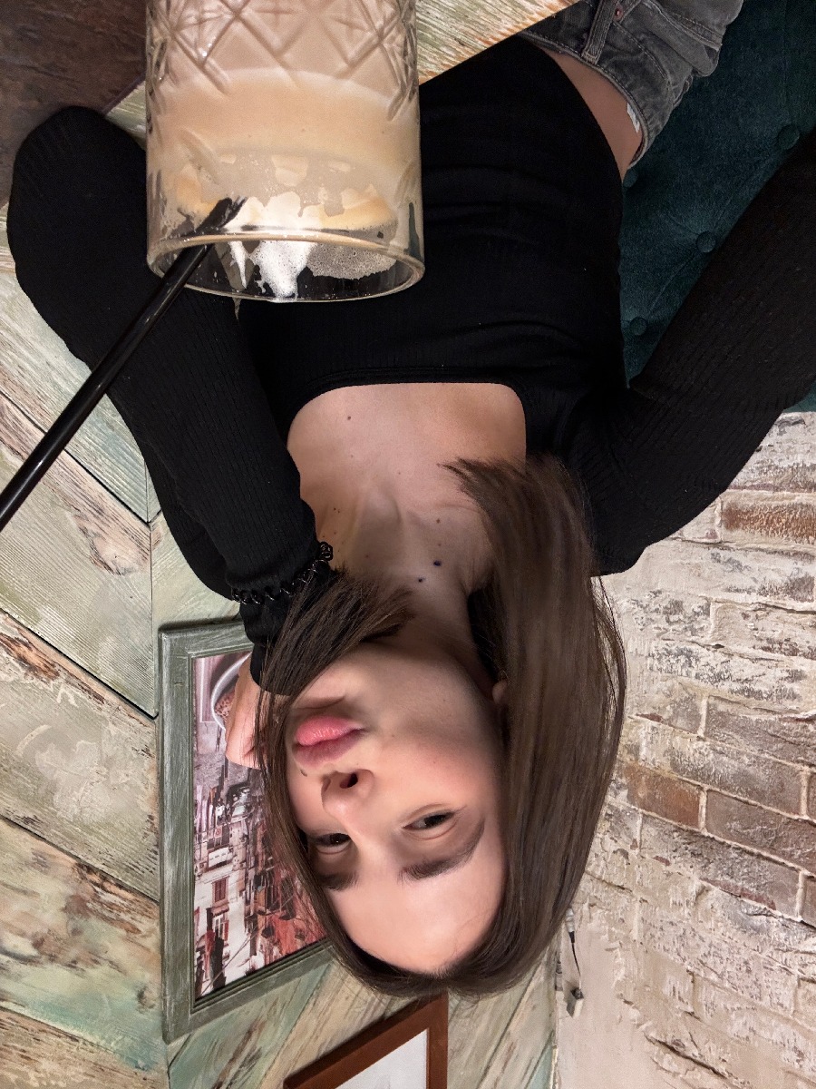 Fresh photos, fresh mood — Tina online in Georgetown